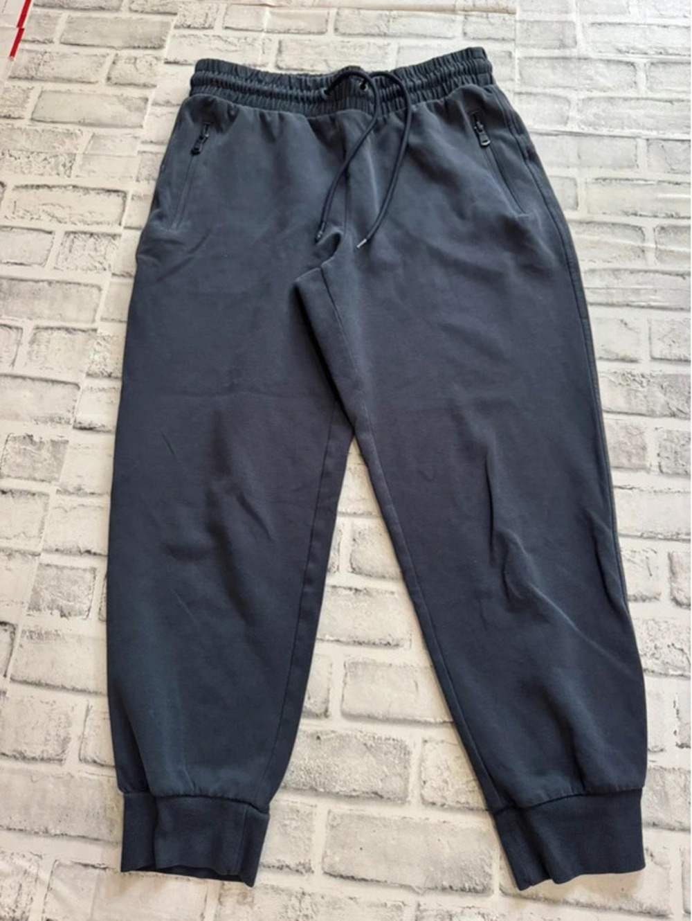 Women’s Old Navy blue high rise joggers Medium petite